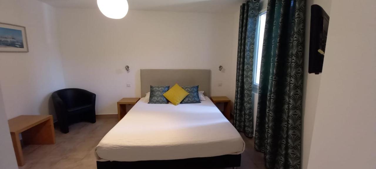 Hotel Du Golfe โบนิฟาซิโอ ภายนอก รูปภาพ