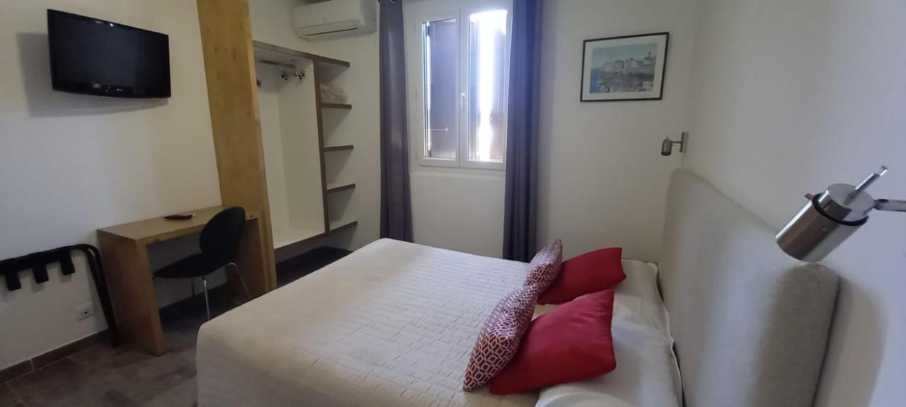 Hotel Du Golfe โบนิฟาซิโอ ภายนอก รูปภาพ